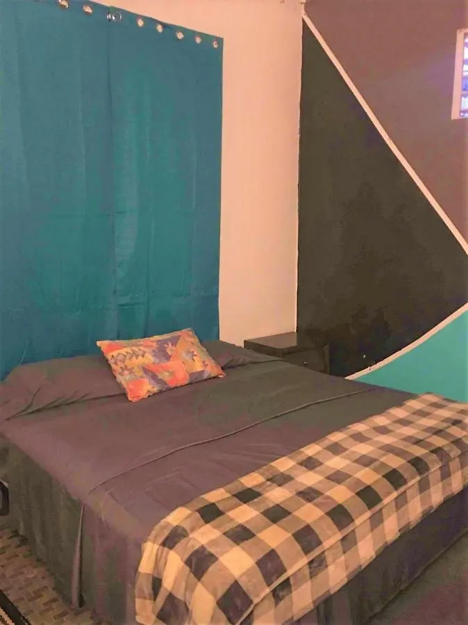 Medusa'S Hostel أغواديلا